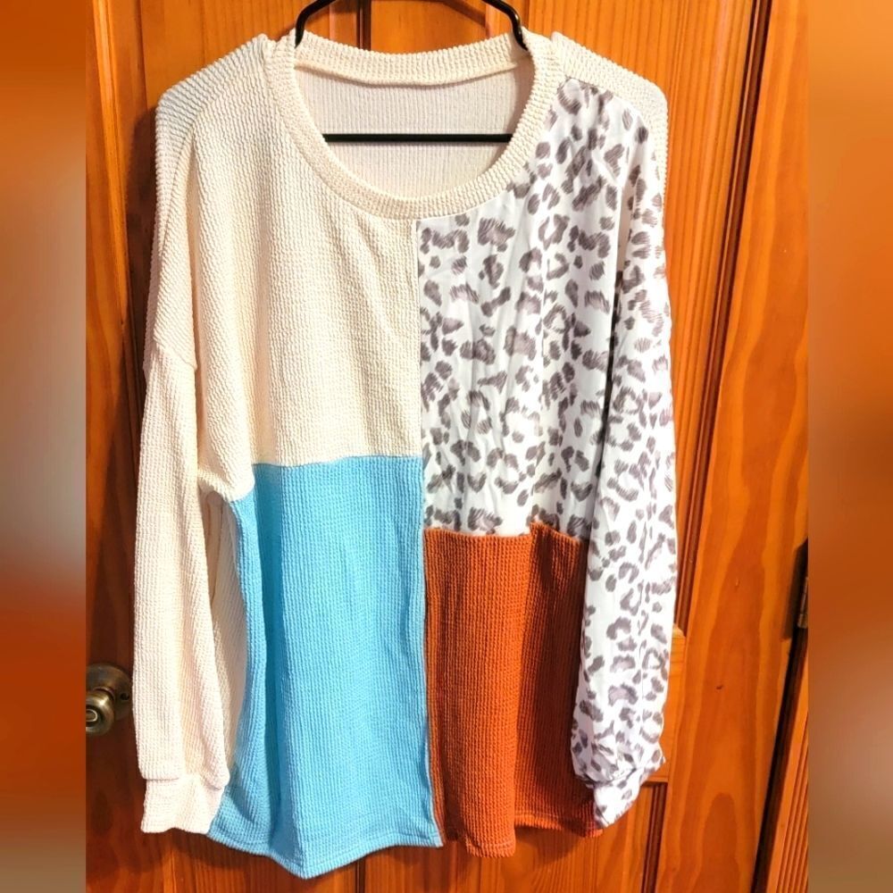 Women's Mixed Media Long Sleeve Top. BRAND NEW. Size 1xl